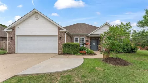 1207 SW Willow Bend Ave, Bentonville, AR 72713