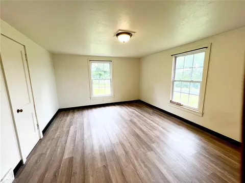 Bedroom - 724 E South Ave, Harrison, AR 72601 photo 1 of 2