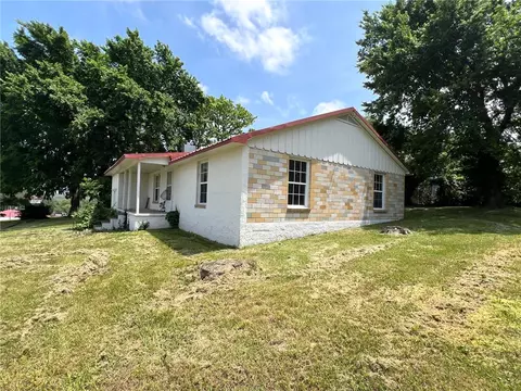 Exterior - 724 E South Ave, Harrison, AR 72601 photo 3 of 3