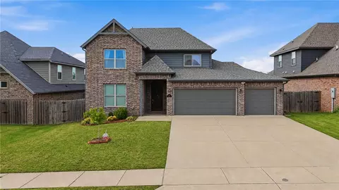 4200 SW Acres Ave, Bentonville, AR 72713