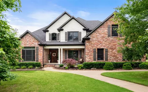 3072 E Hunters Ridge Rd, Springdale, AR 72764