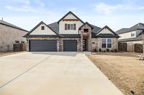 1211 Longbourn Dr, Centerton, AR 72719
