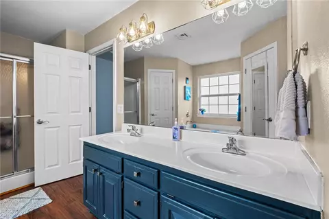 Bath - 3099 Eagle Crest Cir, Springdale, AR 72762 photo 3 of 3