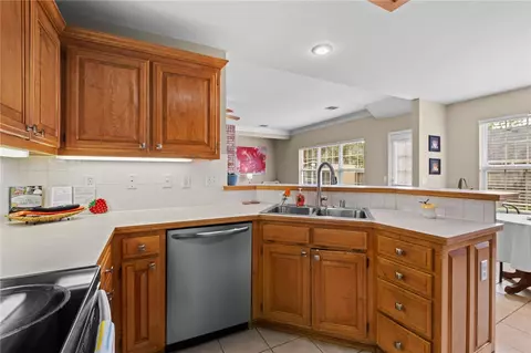 Kitchen - 3099 Eagle Crest Cir, Springdale, AR 72762 photo 3 of 3