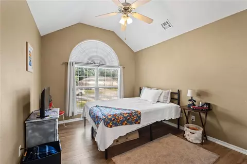 Bedroom - 3099 Eagle Crest Cir, Springdale, AR 72762 photo 1 of 4