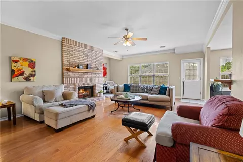 Living - 3099 Eagle Crest Cir, Springdale, AR 72762 photo 1 of 2