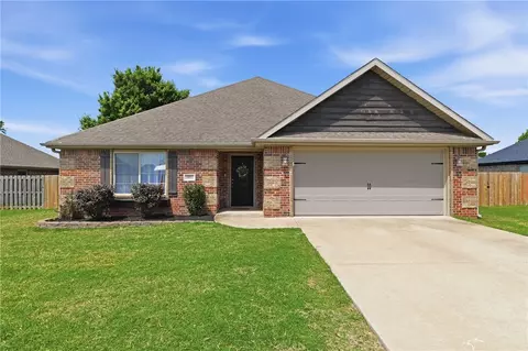 1021 Sienna Dr, Centerton, AR 72719