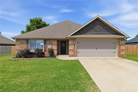 1021 Sienna Dr, Centerton, AR 72719