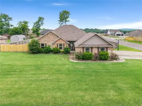 707 Sedgwick Dr, Prairie Grove, AR 72753