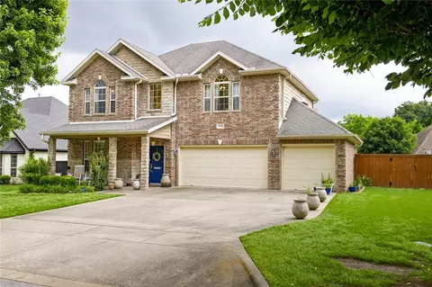 1540 Coopers Cove Cv, Fayetteville, AR 72701