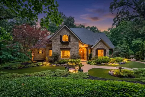 53 Wildcat Ln, Eureka Springs, AR 72631