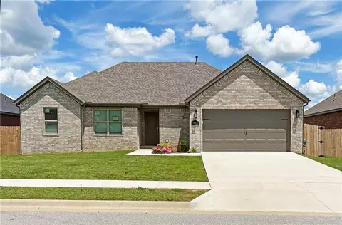 903 W Carley Dr, Siloam Springs, AR 72761