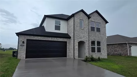 2320 Max Ave, Bentonville, AR 72713
