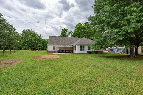 Exterior - 735 Mcknight Ave, West Fork, AR 72774 photo 8 of 10