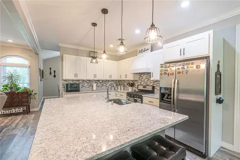 Kitchen - 735 Mcknight Ave, West Fork, AR 72774 photo 2 of 4