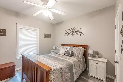 Bedroom - 735 Mcknight Ave, West Fork, AR 72774 photo 3 of 4
