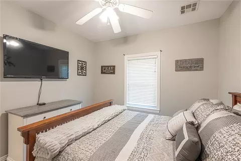 Bedroom - 735 Mcknight Ave, West Fork, AR 72774 photo 4 of 4