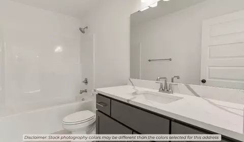 Bath - 2727 Buckside St, Springdale, AR 72762 photo 2 of 7