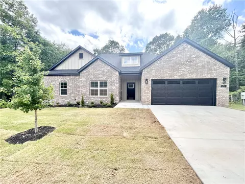 77 Argyll Dr, Bella Vista, AR 72715
