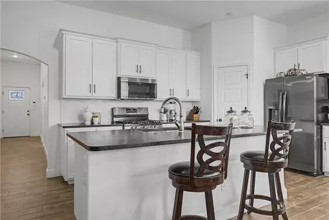 Kitchen - 2040 Periwinkle Pl, Centerton, AR 72719 photo 4 of 4