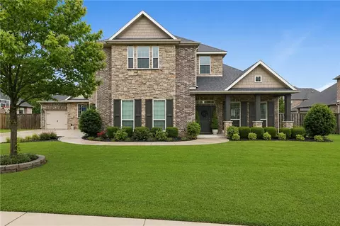 6107 28th St, Rogers, AR 72758