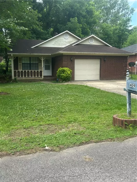 409 W 15th St, Russellville, AR 72801