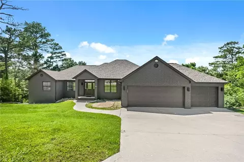 24 Acapulco Dr, Rogers, AR 72756