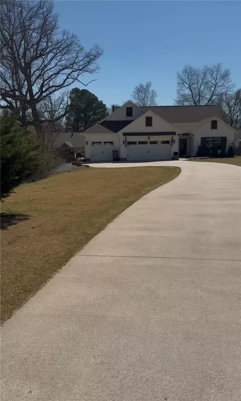 1069 Twin Springs Ct, Siloam Springs, AR 72761