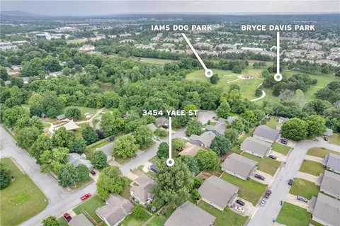 3454 W Yale St, Fayetteville, AR 72704