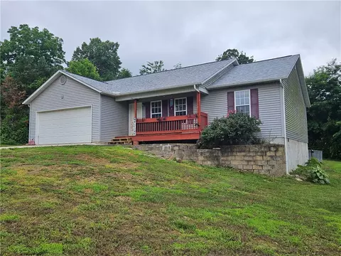2 Miracle Ln, Western Grove, AR 72685