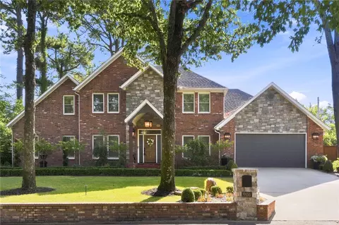906 N Pembroke Rd, Fayetteville, AR 72701