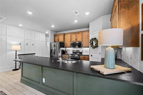 Kitchen - 2131 Periwinkle Pl, Centerton, AR 72719 photo 2 of 4