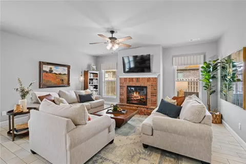 Living - 2131 Periwinkle Pl, Centerton, AR 72719 photo 2 of 3