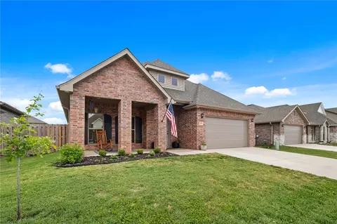 Exterior - 2131 Periwinkle Pl, Centerton, AR 72719 photo 2 of 5