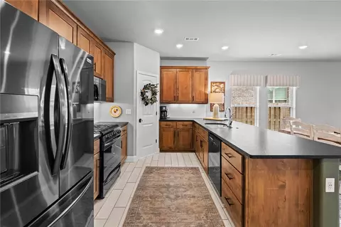 Kitchen - 2131 Periwinkle Pl, Centerton, AR 72719 photo 3 of 4