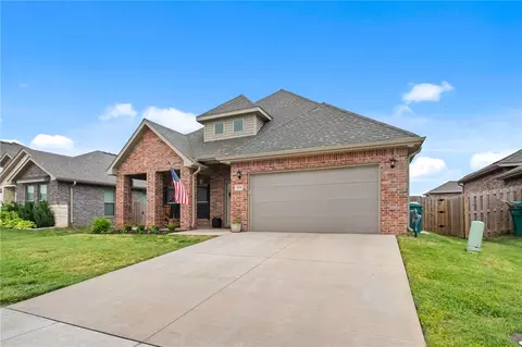 Exterior - 2131 Periwinkle Pl, Centerton, AR 72719 photo 3 of 5