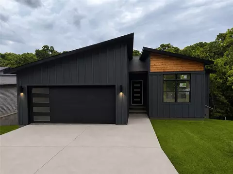 7 Fields Cir, Bella Vista, AR 72715