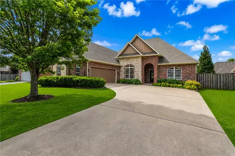 6604 Inverness Dr, Rogers, AR 72758
