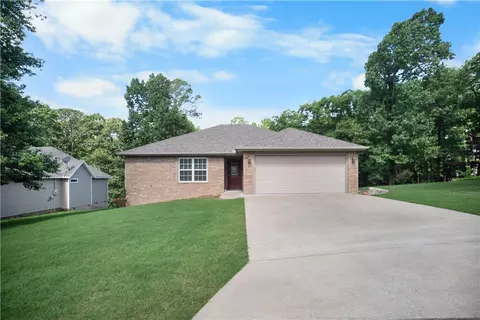 6 Saint Agnes Ln, Bella Vista, AR 72714