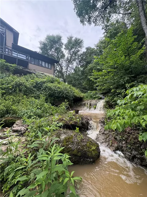 148 County Road 155, Eureka Springs, AR 72632
