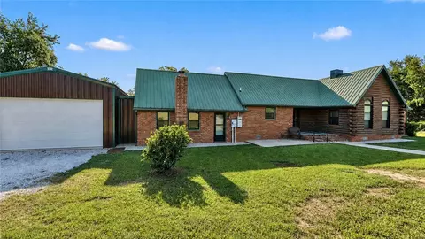 15743 Easterling Rd, Pea Ridge, AR 72751