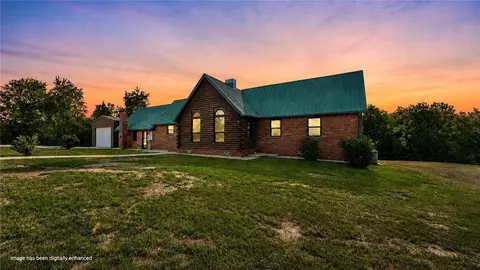 15743 Easterling Rd, Pea Ridge, AR 72751
