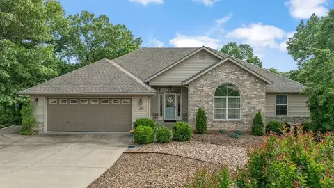 37 Grier Dr, Bella Vista, AR 72715