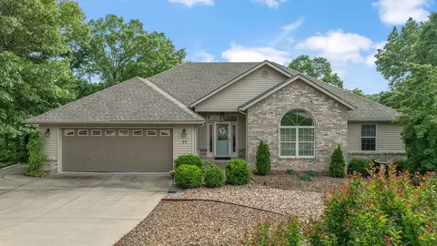 37 Grier Dr, Bella Vista, AR 72715