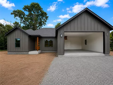 2 Boswell Dr, Bella Vista, AR 72715
