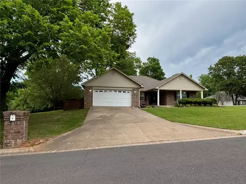 10 Fairbrook Ln, Clarksville, AR 72830