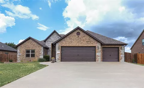 307 Pebble Beach Dr, Cave Springs, AR 72718