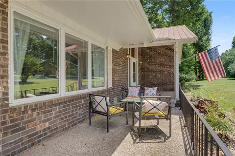 53 Alton Cir, Rogers, AR 72756