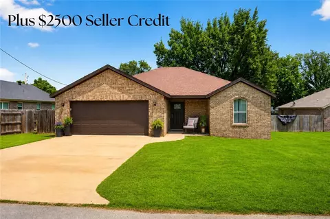 500 SW 6th Ave, Gravette, AR 72736
