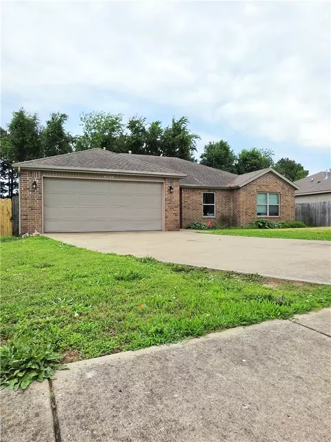 Exterior - 3453 Knox Loop, Springdale, AR 72762 photo 4 of 17